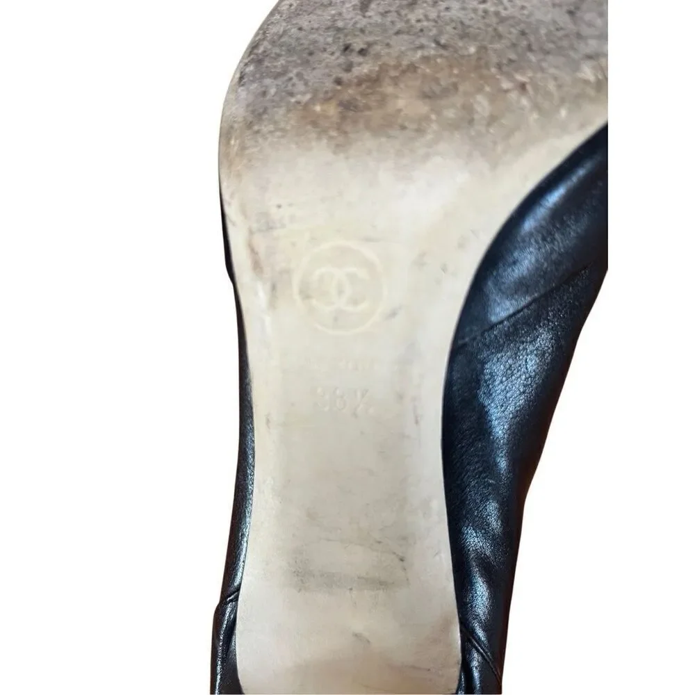 Chanel Interlocked CC Cap Toe Black Leather Ruffle Bow Ankle Boot Heels 38.5